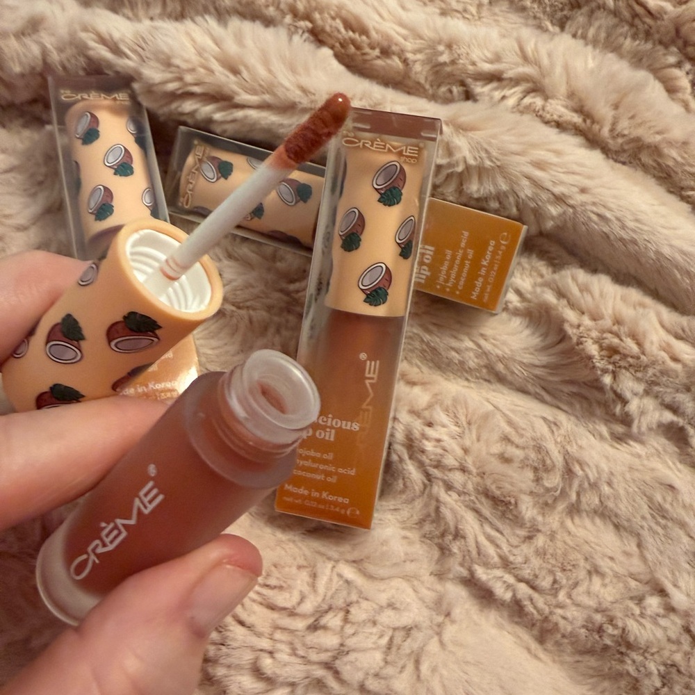 Crème Luscious Lip Oil - coconut jelly price per item - Picture 2 of 5